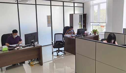 端午假期不停歇 坚守岗位战“疫”情